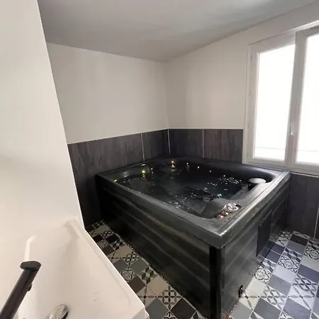 Appartamento Coin De Paradis Avec Illimité En Plein Centre Avranches